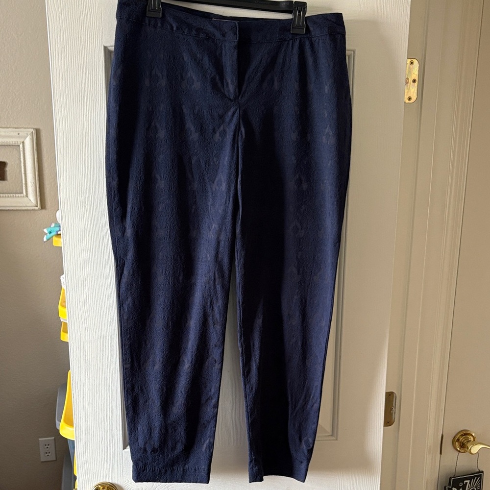 Ellen Tracy EUC Blue on Blue Lacy Tapestry Flat Front Pants size 10
